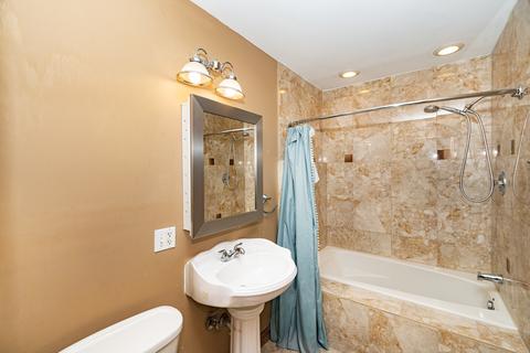 229 E Washington St, Des Plaines, IL 60016 photo 14