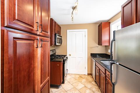229 E Washington St, Des Plaines, IL 60016 photo 5