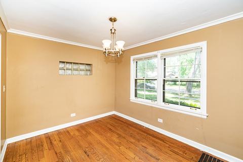 229 E Washington St, Des Plaines, IL 60016 photo 21