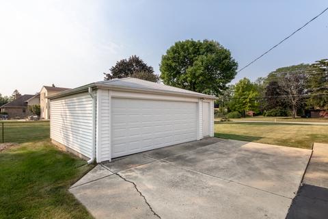 705 Howard Ave, Des Plaines, IL 60016 photo 19