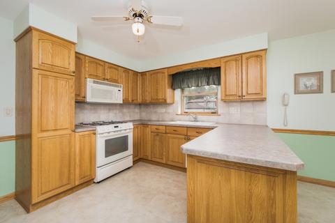 705 Howard Ave, Des Plaines, IL 60016 photo 7