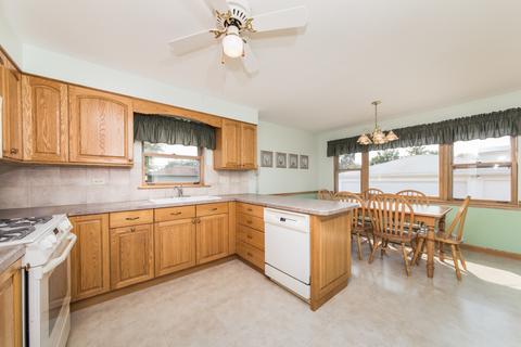 705 Howard Ave, Des Plaines, IL 60016 photo 6