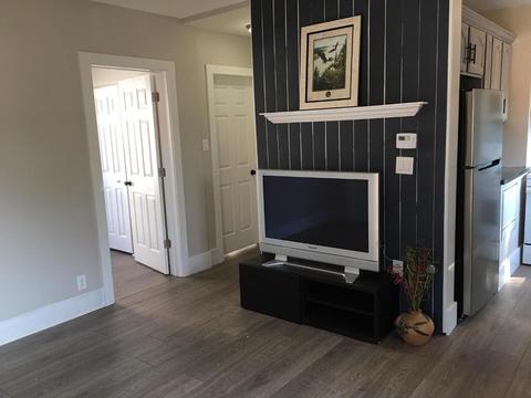 365 Hickory Pl, Elgin, IL 60120 photo 3