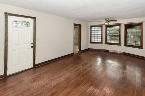511 Wing Park Blvd, Elgin, IL 60123 photo 8