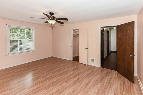 511 Wing Park Blvd, Elgin, IL 60123 photo 21