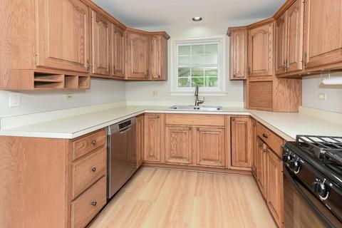 511 Wing Park Blvd, Elgin, IL 60123 photo 12