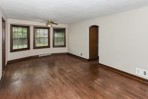 511 Wing Park Blvd, Elgin, IL 60123 photo 7