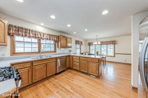 3509 Campbell St, Rolling Meadows, IL 60008 photo 3