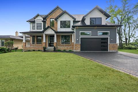 1303 Ardyce Ln, Mount Prospect, IL 60056 photo 1