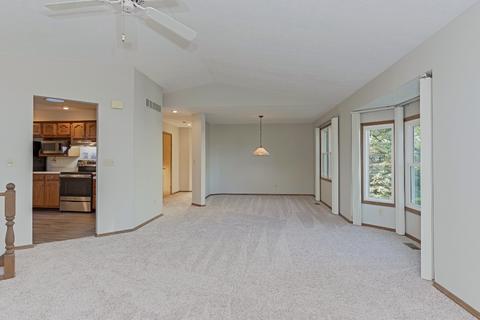 607 Carriage Hills Rd, Normal, IL 61761 photo 7