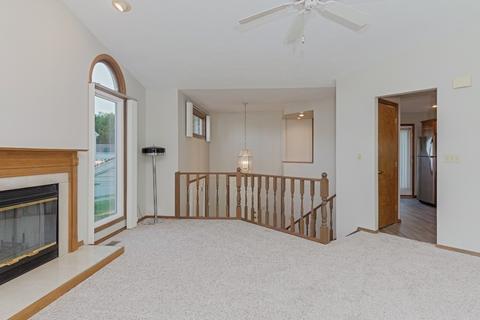 607 Carriage Hills Rd, Normal, IL 61761 photo 6