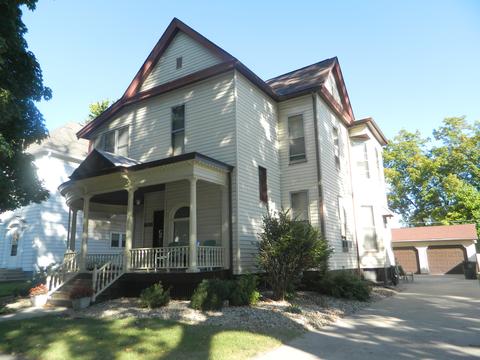 606 E Washington St, Bloomington, IL 61701 photo 1