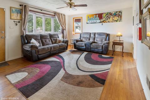 3064 Patton Dr, Des Plaines, IL 60018 photo 3