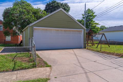 1301 E Oakland Ave, Bloomington, IL 61701 photo 39
