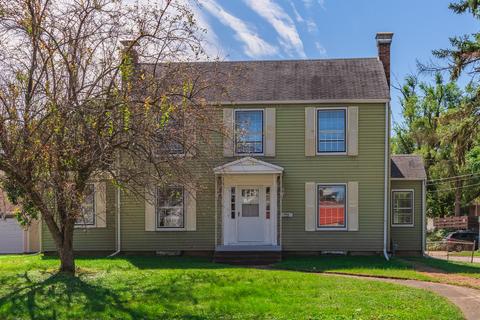 1301 E Oakland Ave, Bloomington, IL 61701 photo 1