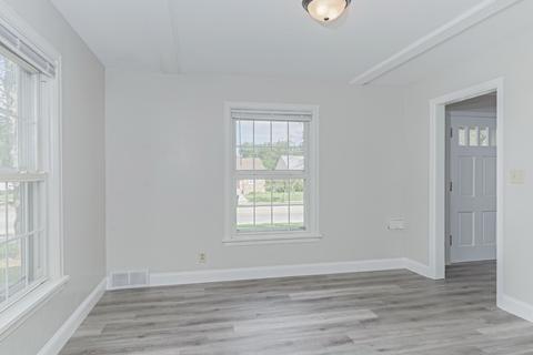 1301 E Oakland Ave, Bloomington, IL 61701 photo 11