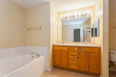 813 Brodhead Dr, Aurora, IL 60504 photo 10