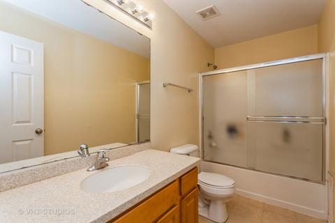 813 Brodhead Dr, Aurora, IL 60504 photo 14