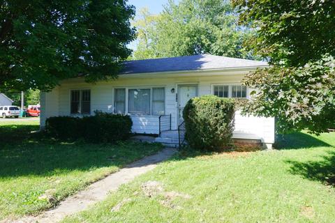 250 Maple St, Weldon, IL 61882 photo 2