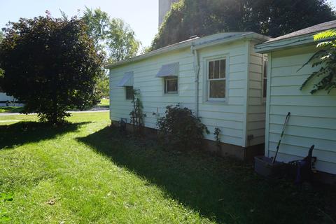 250 Maple St, Weldon, IL 61882 photo 21