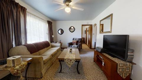 250 Maple St, Weldon, IL 61882 photo 5