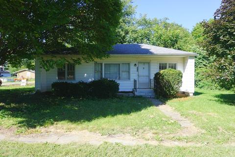 250 Maple St, Weldon, IL 61882 photo 1