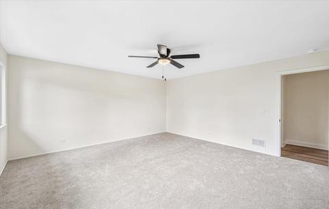585 E Devon Ave, Roselle, IL 60172 photo 20