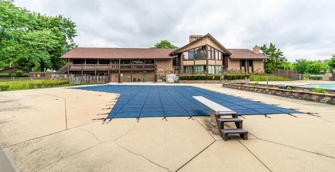 585 E Devon Ave, Roselle, IL 60172 photo 35