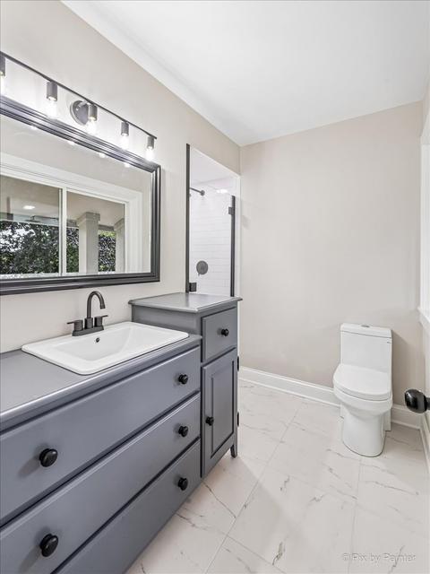 585 E Devon Ave, Roselle, IL 60172 photo 16