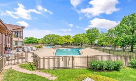 585 E Devon Ave, Roselle, IL 60172 photo 36