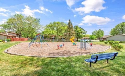 585 E Devon Ave, Roselle, IL 60172 photo 41