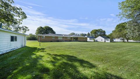 225 S Wooster St, Capron, IL 61012 photo 21