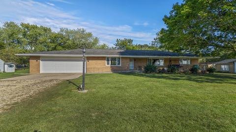 225 S Wooster St, Capron, IL 61012 photo 2