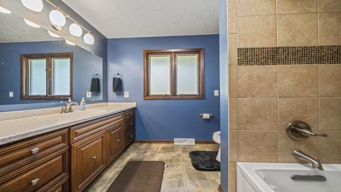 225 S Wooster St, Capron, IL 61012 photo 16