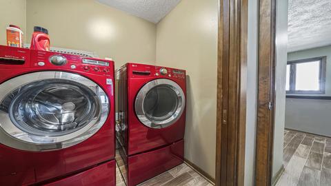 225 S Wooster St, Capron, IL 61012 photo 18