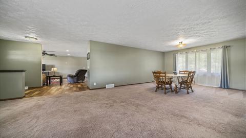225 S Wooster St, Capron, IL 61012 photo 11