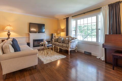 830 Concord Ln, Hoffman Estates, IL 60192 photo 6