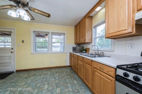 4516 Parkway Ave, Mchenry, IL 60050 photo 6