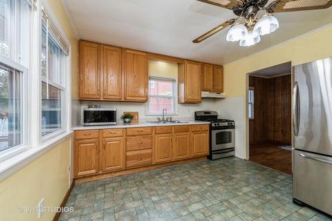 4516 Parkway Ave, Mchenry, IL 60050 photo 5