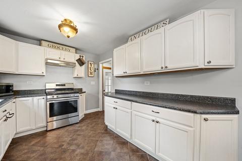1218 Meyer St, Elgin, IL 60123 photo 4
