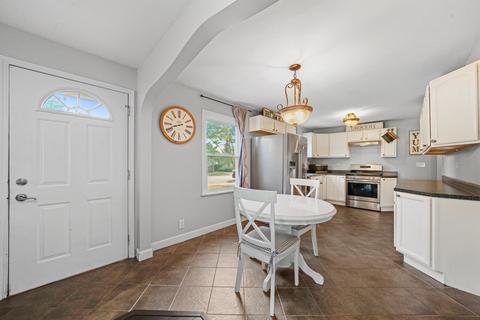 1218 Meyer St, Elgin, IL 60123 photo 9