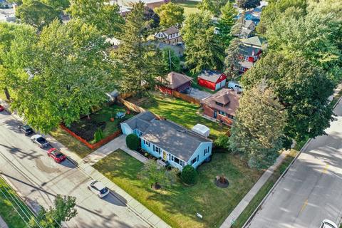 1218 Meyer St, Elgin, IL 60123 photo 29