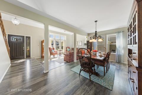 682 Heather Ln, Bartlett, IL 60103 photo 5
