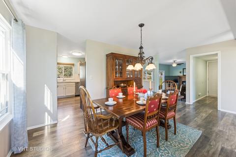 682 Heather Ln, Bartlett, IL 60103 photo 7