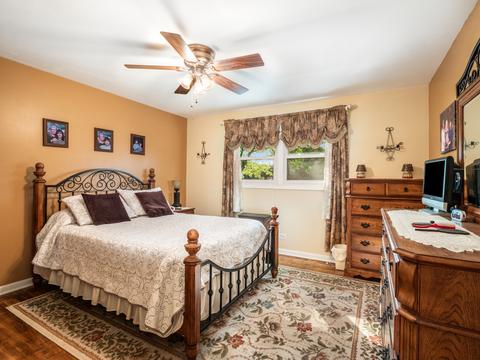 1632 Maple Ln, Elgin, IL 60123 photo 9