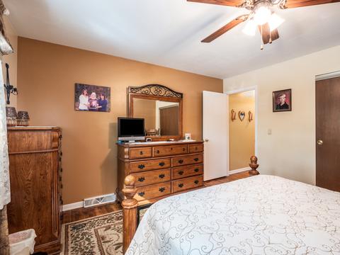 1632 Maple Ln, Elgin, IL 60123 photo 11