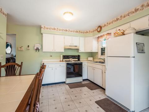 1632 Maple Ln, Elgin, IL 60123 photo 5