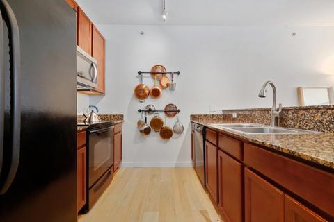 100 E 14th St #708, Chicago, IL 60605 photo 10