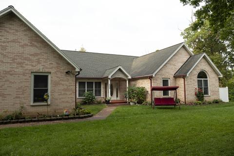 5302 Hayes Rd, Algonquin, IL 60102 photo 2