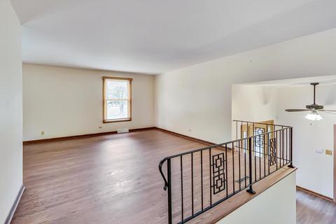 706 Maple Ln, Darien, IL 60561 photo 6